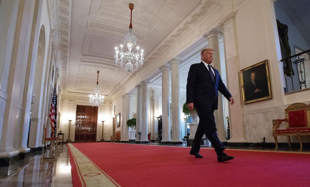 Μπόλτον : Ο Τραμπ ήταν πρόθυμος να διακόψει αστυνομικές έρευνες για να ικανοποιήσει δικτάτορες