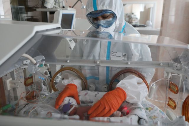 Μόσχα : Ανοίγουν βιβλιοθήκες, μουσεία, υπαίθρια εστίαση παρά τα 1