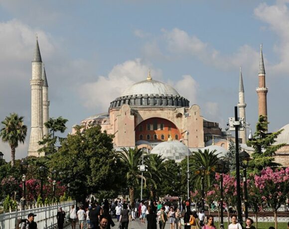 Νέα πρόκληση Τσαβούσογλου: Η Αγία Σοφία είναι θέμα εθνικής κυριαρχίας μας