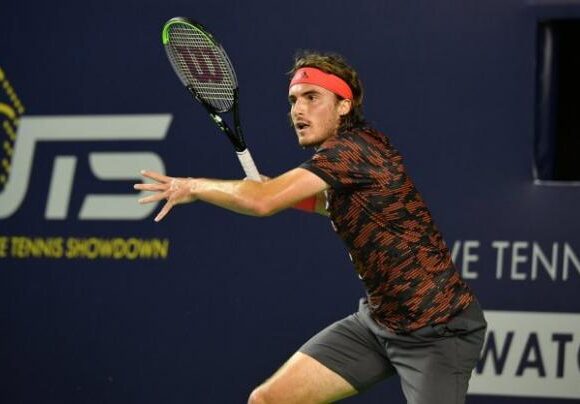 Νίκη στον ξαφνικό «θάνατο» για τον Τσιτσιπά