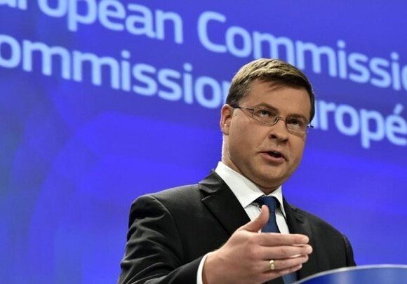 Ντομπρόβσκις: «Η τρόικα δεν επιστρέφει» με το Ταμείο Ανάκαμψης