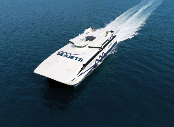 Ξεκινούν τους πλόες τα ταχύπλοα πλοία της Seajets