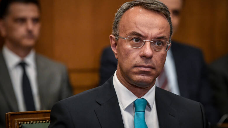 Πληρώσαμε 2 στα 3 ευρώ φόρων εν μέσω καραντίνας – Έλλειμμα 4,8 δισ