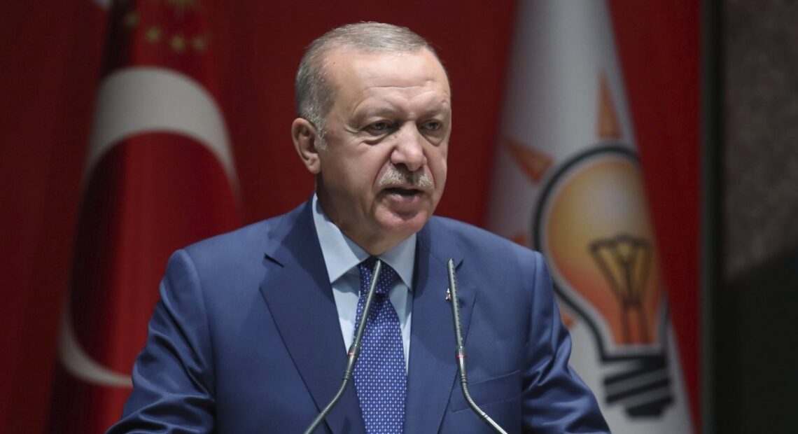 Πογκρόμ Ερντογάν: Επιχειρήσεις σε 44 επαρχίες για συλλήψεις Γκιουλενιστών