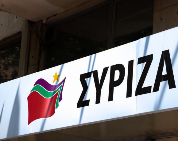 ΣΥΡΙΖΑ: «Τι φοβάται η κυβέρνηση και κρύβει τη λίστα με τα ποσά που έδωσε σε κάθε ΜΜΕ;»