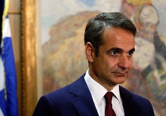 Σύσκεψη στο Μαξίμου για τον τουρισμό: Απαγόρευση πτήσεων από Μ