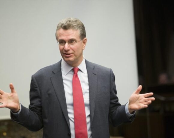 Το σχέδιο Παπαλεξόπουλου για στροφή του ΣΕΒ στη βαριά βιομηχανία