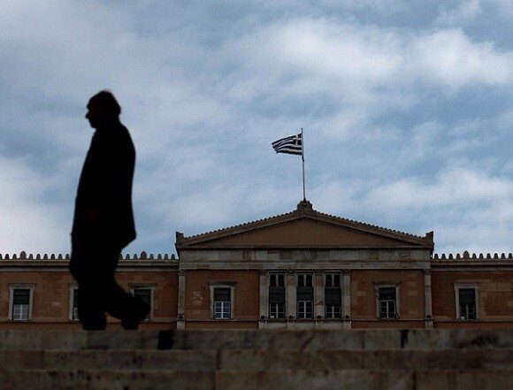 Το φάντασμα της ύφεσης επέστρεψε – Μείωση 0,9% του ΑΕΠ το α’ τρίμηνο