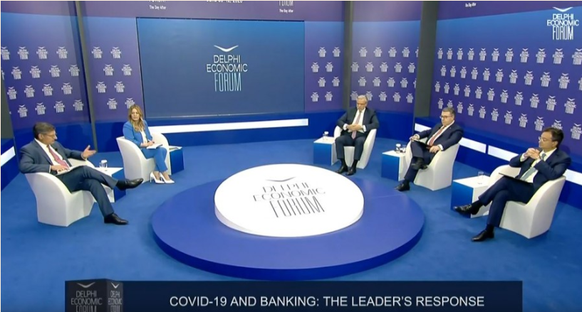 Τραπεζίτες στο Delphi: Δόθηκαν ήδη δάνεια €7,5 δισ – Εφικτός ο στόχος των €15 δισ