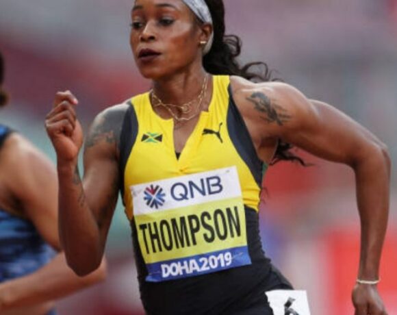 Τόμσον: «Ελπίζω να γυρίσουμε στην κανονικότητα»