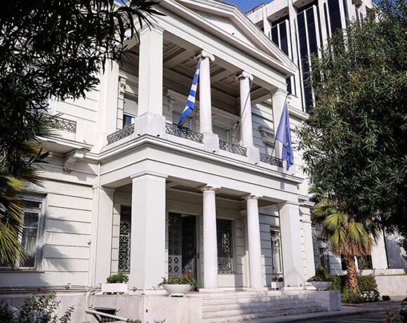 Υπουργείο Εξωτερικών: «Στηρίζουμε τις αιγυπτιακές προσπάθειες για λύση στη Λιβύη»
