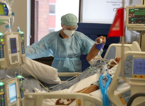 Φάουτσι για κοροναϊό: Ακόμη και μικρές εστίες μπορεί να ξεφύγουν από τον ελέγχο