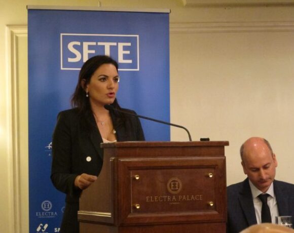 Όλγα Κεφαλογιάννη: «Όταν είσαι στη μέση μιας κρίσης δεν κάνεις επικοινωνία»