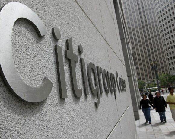 Citigroup για ελληνικές τράπεζες: Ελκυστικές αποτιμήσεις, αλλά πιέσεις στα κέρδη και χαμηλότερες τιμές στόχοι