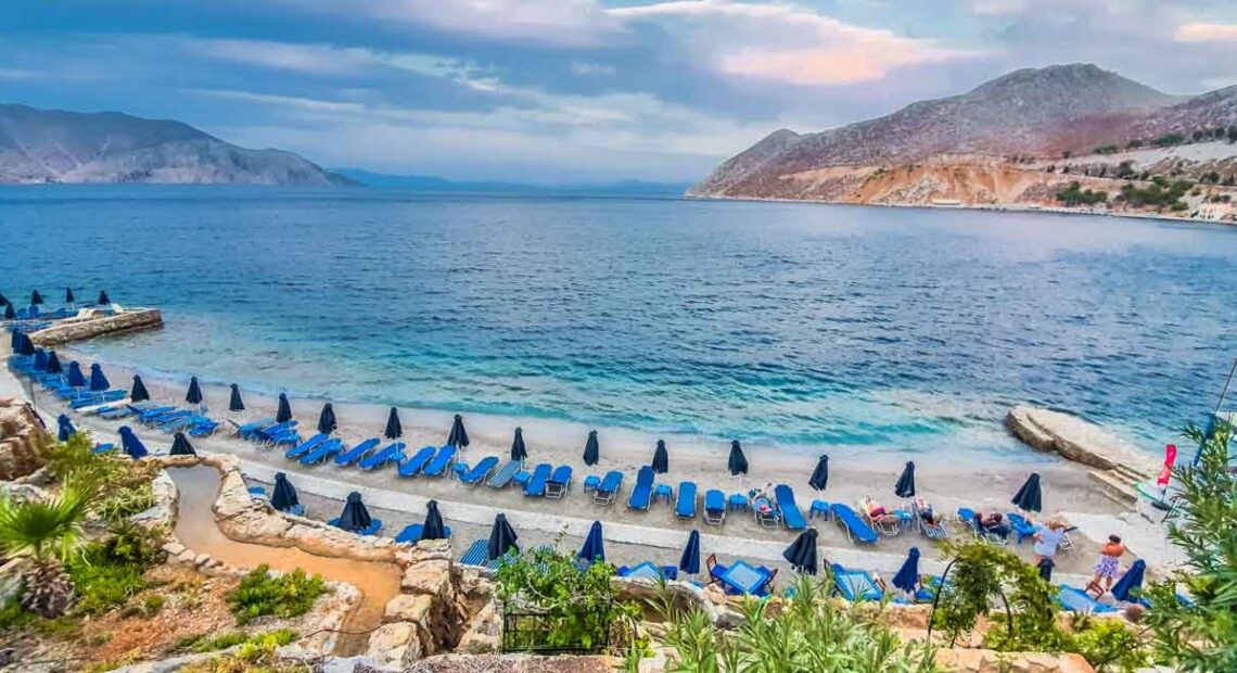 Ey: Estimated Tourism Losses For Greece At 10bn Due To Covid 19