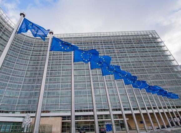 H Ευρωπαϊκή Επιτροπή εισηγείται την είσοδο ταξιδιωτών εκτός ΕΕ από την 1η Ιουλίου