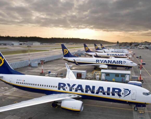 Ryanair : «Τρίχες» η 14ήμερη καραντίνα στη Βρετανία, δεν ακυρώνουμε πτήσεις
