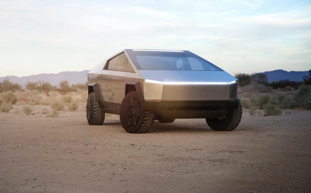 Tesla Cybertruck: Περισσότερες από 650