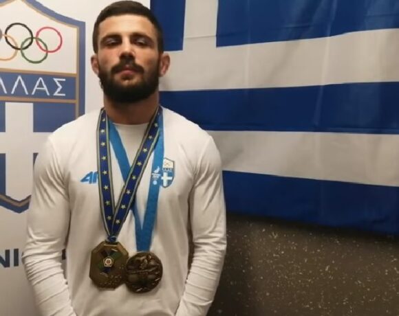 Αζωίδης: «Κάνουμε διπλές προπονήσεις καθημερινά»