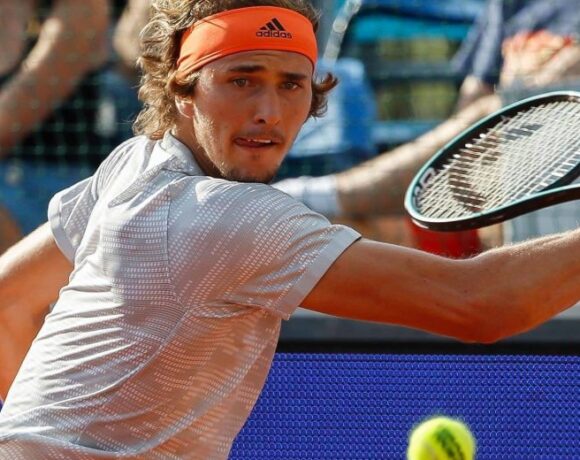 Ανεπιθύμητος ο Ζβέρεφ