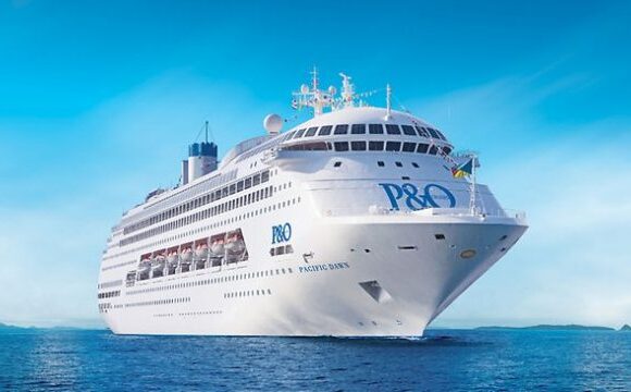 Βρετανία: Πιθανόν να ισχύει η απαγόρευση κρουαζιέρων τουλάχιστον έως τον Οκτώβριο