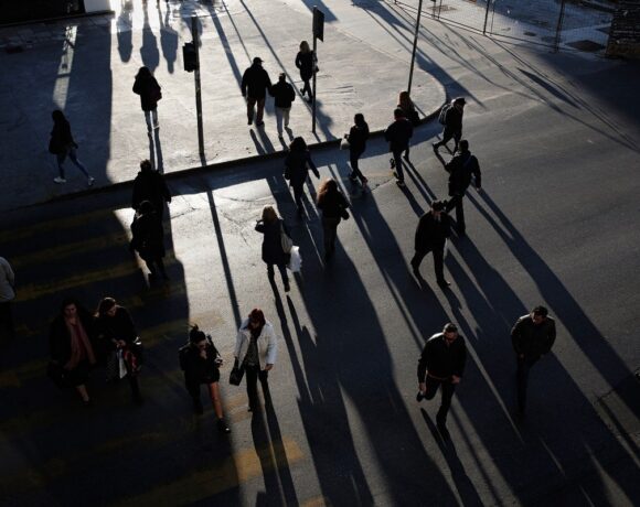ΕΛΣΤΑΤ: Μείωση 0,4% στο διαθέσιμο εισόδημα των νοικοκυριών το α’ τρίμηνο