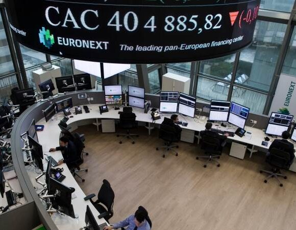 Ευρωαγορές: Ήπια κέρδη στη σκιά της συνόδου κορυφής και εν μέσω εταιρικών αποτελεσμάτων