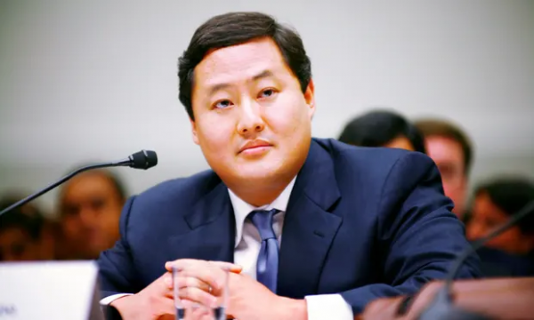 Η «δικτατορική πείνα» του Τραμπ και η αποδοχή των βασανιστηρίων