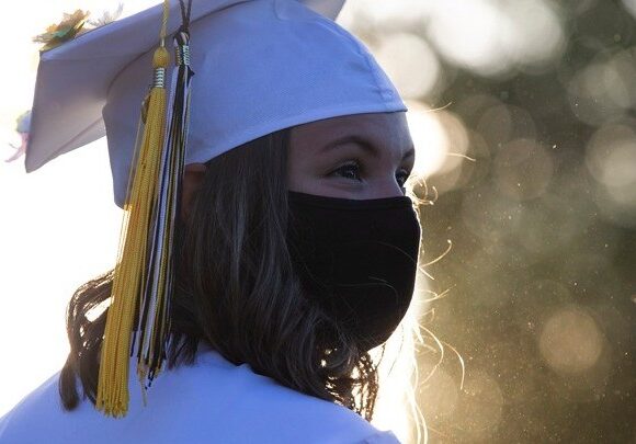 ΗΠΑ: Απέλαση ξένων φοιτητών αν τα μαθήματα γίνονται μέσω Διαδικτύου