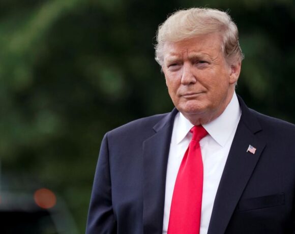 ΗΠΑ : Ο Τραμπ δεν ανησυχεί για την επικείμενη επιστροφή του γιου του και των εγγονών του στο σχολείο