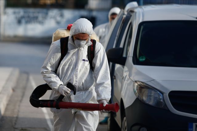 «Θερίζει» ο κοροναϊός: Πάνω από 566