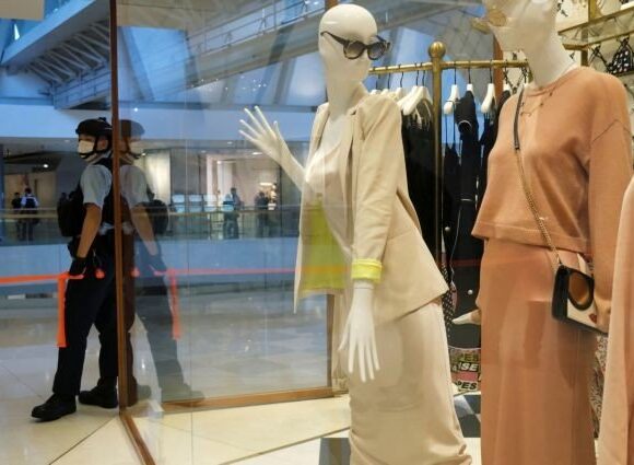 ΙΝΕΜΥ ΕΣΕΕ: «Έσπασε» η παράδοση του «καλού» πρώτου 15θήμερου των θερινών εκπτώσεων