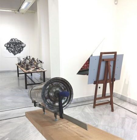 «Οπτική και υλοποιημένη πρόσληψη»: 31 σύγχρονοι εικαστικοί στην Δημοτική Πινακοθήκη Πειραιά