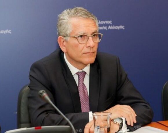 Παραιτήθηκε O Γεράσιμος Θωμάς – Αναλαμβάνει θέση στην Κομισιόν