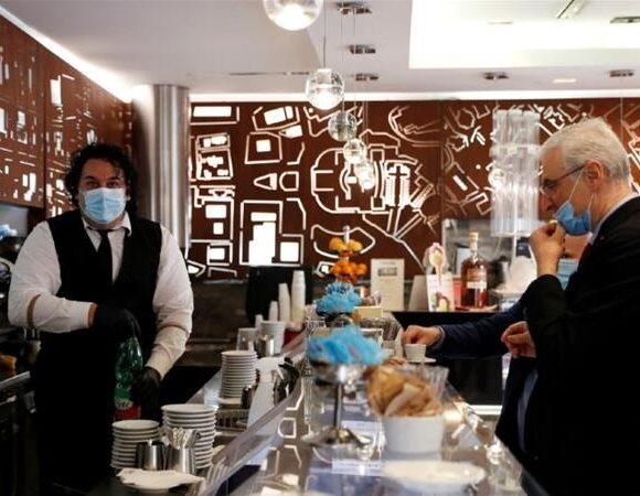 Ποιοι και πόσο κερδίζουν από τη μείωση έως και 100% της προκαταβολής φόρου