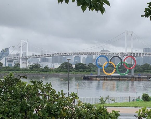 Σήμερα θα ξεκινούσαν οι Ολυμπιακοί, παραμένουν αναπάντητα τα ερωτήματα