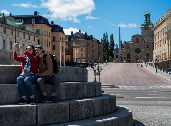 Σουηδία: Τηλεργασία μέχρι το 2021 προτείνουν οι αρχές για να μην υπάρχει συνωστισμός στα ΜΜΜ