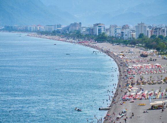Τα ξενοδοχεία στην Τουρκία θα καλύπτουν τα έξοδα των Βρετανών τουριστών που θα νοσήσουν…