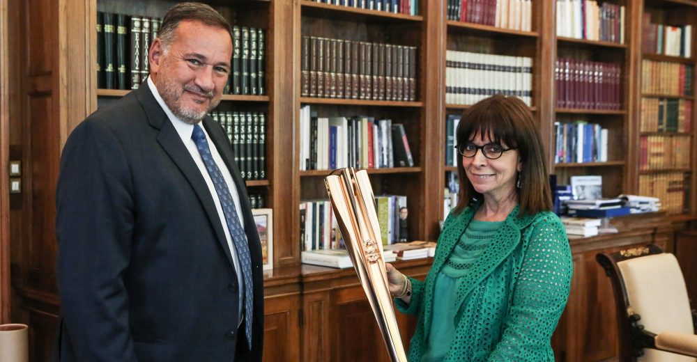 Την Πρόεδρο της Δημοκρατίας επισκέφτηκε ο Καπράλος