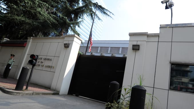 Το Πεκίνο αντεπιτίθεται: Εντολή να κλείσει το αμερικανικό προξενείο στην πόλη Τσενγκτού