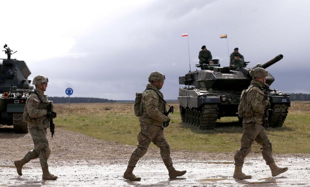 Τουλάχιστον 1