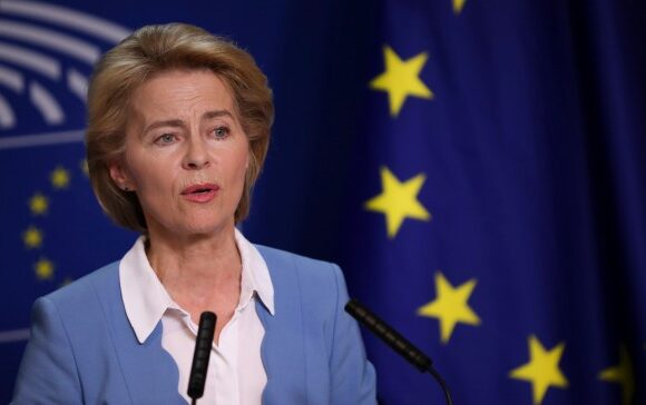 Φον ντερ Λάιεν (Κομισιόν): Iστορική η απόφαση της ΕΕ για το Ταμείο Ανάκαμψης