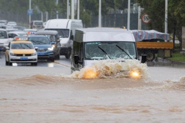 Φονικές πλημμύρες στην Ουχάν μετά τον κοροναϊό – Τουλάχιστον 140 νεκροί στην Κίνα