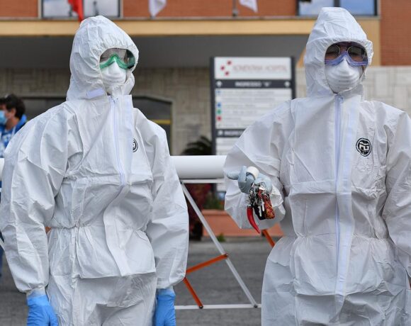 Kορωνοϊός Βρετανία: Εφιαλτικό σενάριο για 120
