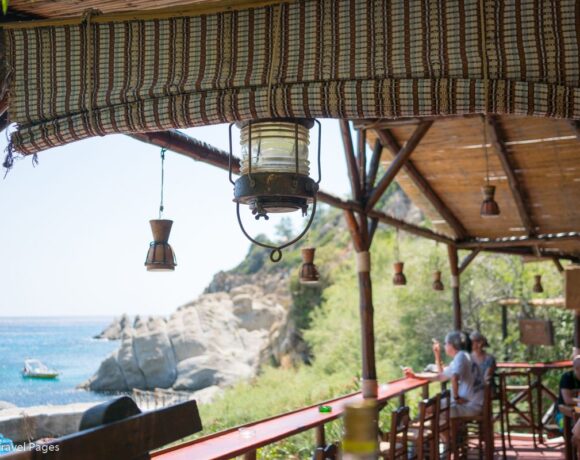 Survey: 44% Of Greeks Will Skip Vacation This Summer