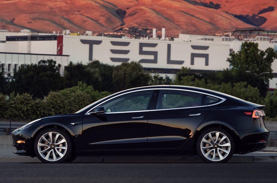 Tesla: Υψηλών πτήσεων συνέχεια, προ των πυλών του S&p 500 η μετοχή