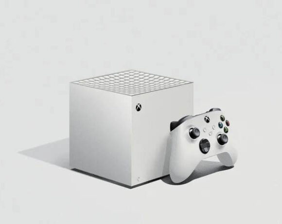 Xbox Series X: Φωτογραφία του controller σε λευκό γεννάει ερωτήματα