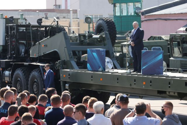 Έκρυθμη η κατάσταση στη Λευκορωσία: Στρατό στα σύνορα αναπτύσσει ο Λουκασένκο