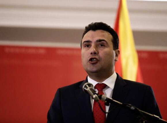 Βόρεια Μακεδονία: Εντολή σχηματισμού κυβέρνηση έλαβε ο Ζάεφ