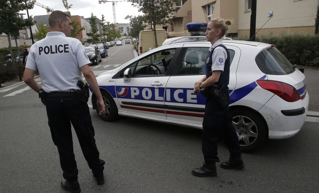 «Γονείς» : Εδειραν άγρια και κούρεψαν βόσνια μουσουλμάνα γιατί ήθελε να παντρευτεί σέρβο χριστιανό